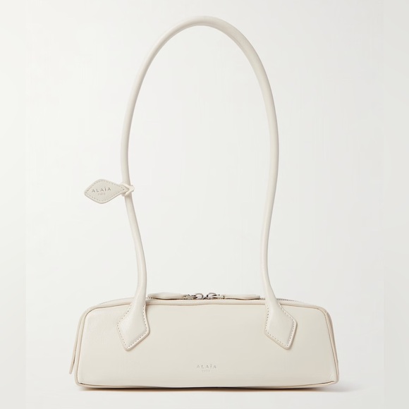 Authentic Alaïa Le Teckel Small Shoulder Bag In Ivory Calfskin - Picture 2 of 11